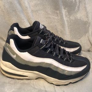 Women’s Nike Air Max 97